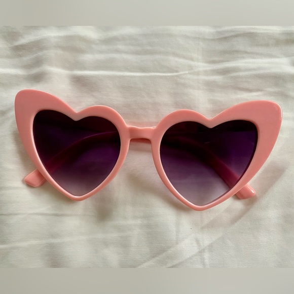 Accessories - Pink Heart Shaped Retro Sunglasses